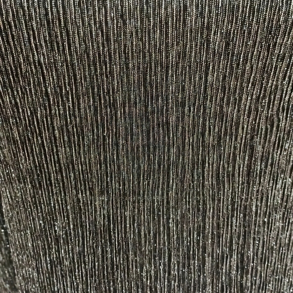 Anne Klein Metallic Cold Shoulder Ruffled Stretch Top NEW - Picture 5 of 10